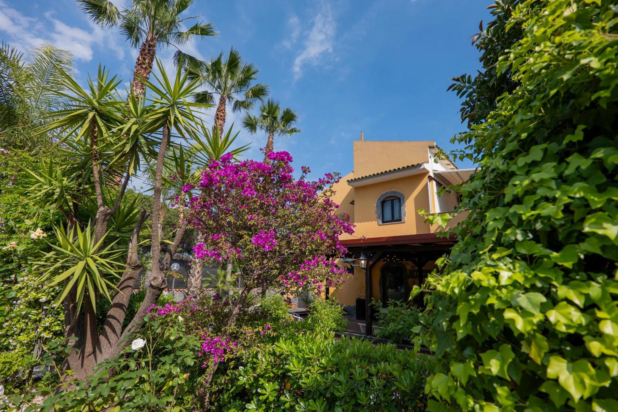 Villa Seta Giardini-Naxos Extérieur photo